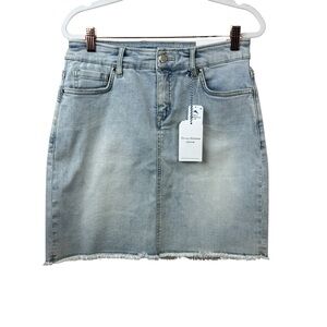 Tommy Bahama Boracay Indigo Raw Edge blue light wash denim skirt size 4